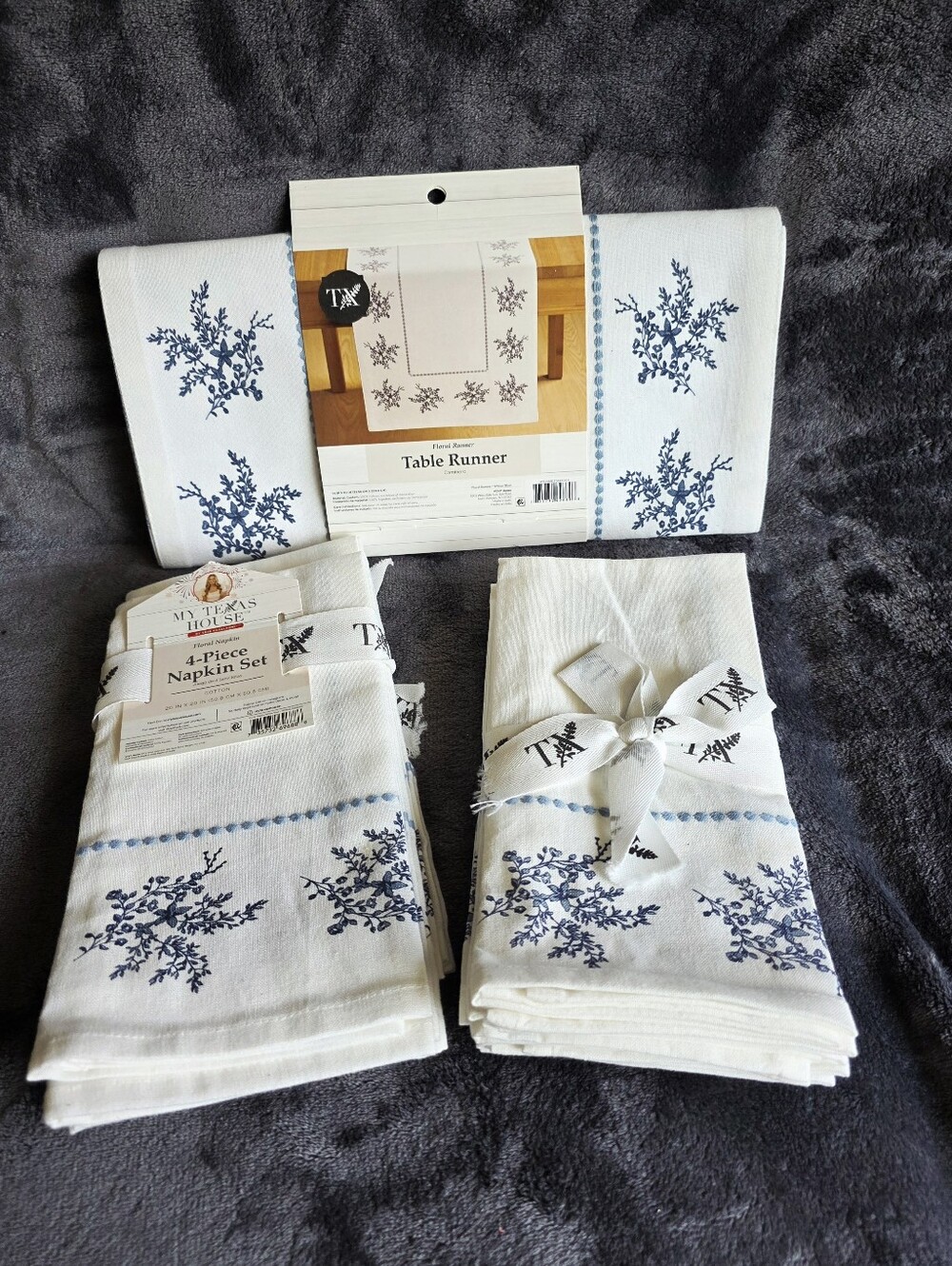 New my Texas House Floral Cotton Reversible Table Runner 14" x 90" and 8 napkins